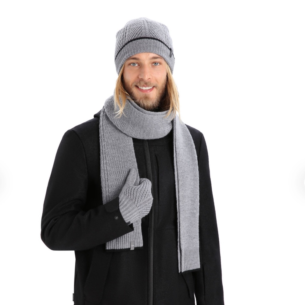 NWT! Gorgeous, classic scarf. Unisex. Sustainable luxury gift.